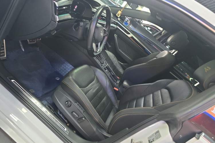 Used Volkswagen FAW-Volkswagen CC 2021 380TSI Striking Edition Interior 3