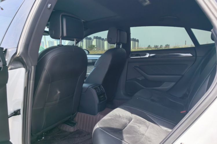Used Volkswagen FAW-Volkswagen CC 2021 330TSI Ignite Edition Interior 3
