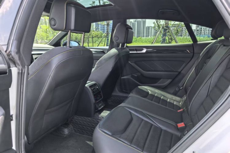 Used Volkswagen FAW-Volkswagen CC 2021 380TSI Striking Edition Interior 4