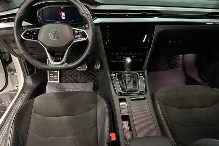 Used Volkswagen FAW-Volkswagen CC 2021 330TSI Ignite Edition Interior 4