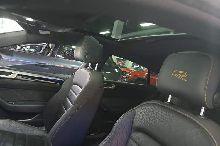 Used Volkswagen FAW-Volkswagen CC 2021 380TSI Striking Edition Interior 4