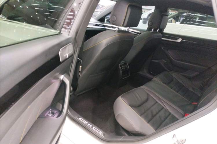 Used Volkswagen FAW-Volkswagen CC 2021 380TSI Striking Edition Interior 5