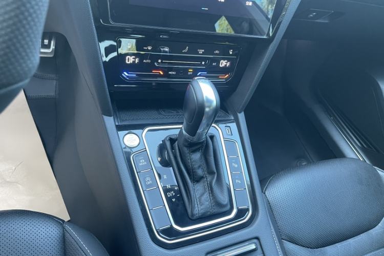 Used Volkswagen FAW-Volkswagen CC 2021 380TSI Striking Edition Interior 5