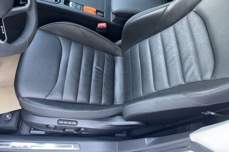 Used Volkswagen FAW-Volkswagen CC 2021 380TSI Striking Edition Interior 6