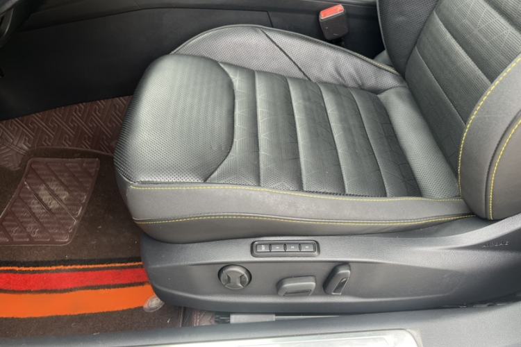Used Volkswagen FAW-Volkswagen CC 2021 380TSI Striking Edition Interior 6