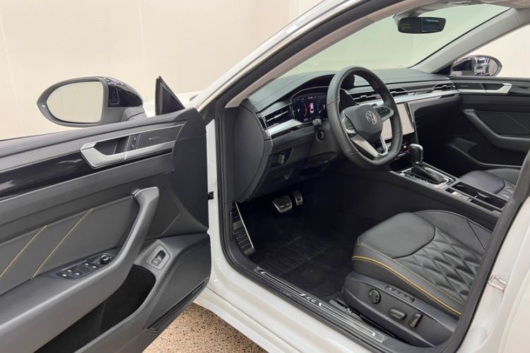 Used Volkswagen FAW-Volkswagen CC 2021 380TSI Brilliant Edition Interior 8