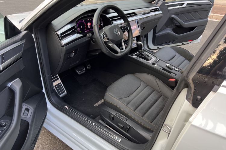 Used Volkswagen FAW-Volkswagen CC 2021 380TSI Striking Edition Interior 9