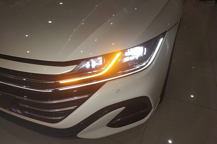Used Volkswagen FAW-Volkswagen CC 2021 380TSI Striking Edition Left Front Headlight