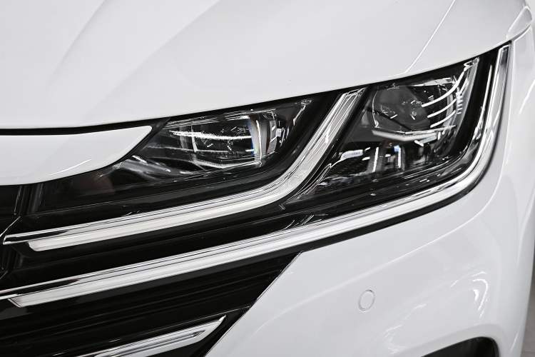 Used Volkswagen FAW-Volkswagen CC 2021 380TSI Striking Edition Left Front Headlight