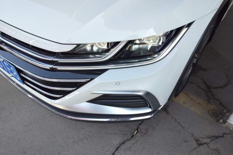 Used Volkswagen FAW-Volkswagen CC 2021 Estate Vehicle 380TSI Vizzion Edition Left Front Headlight