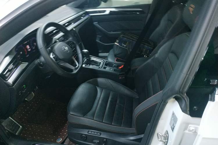 Used Volkswagen FAW-Volkswagen CC 2021 380TSI Striking Edition 30th Anniversary Model Left Front Seat