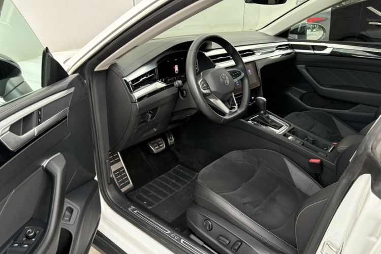 Used Volkswagen FAW-Volkswagen CC 2021 Estate Car 330TSI Hunter Vision Edition Left Front Seat