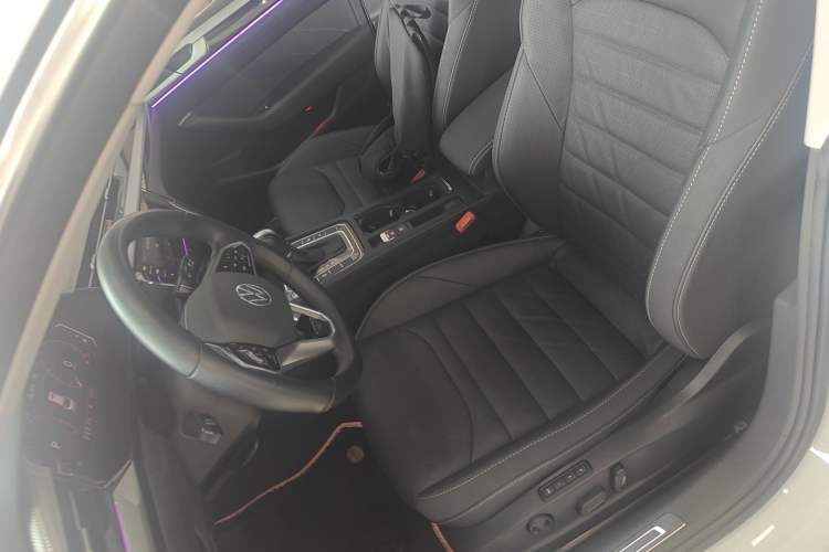 Used Volkswagen FAW-Volkswagen CC 2021 380TSI Striking Edition Left Front Seat