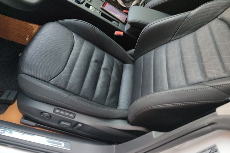 Used Volkswagen FAW-Volkswagen CC 2021 380TSI Striking Edition Left Front Seat