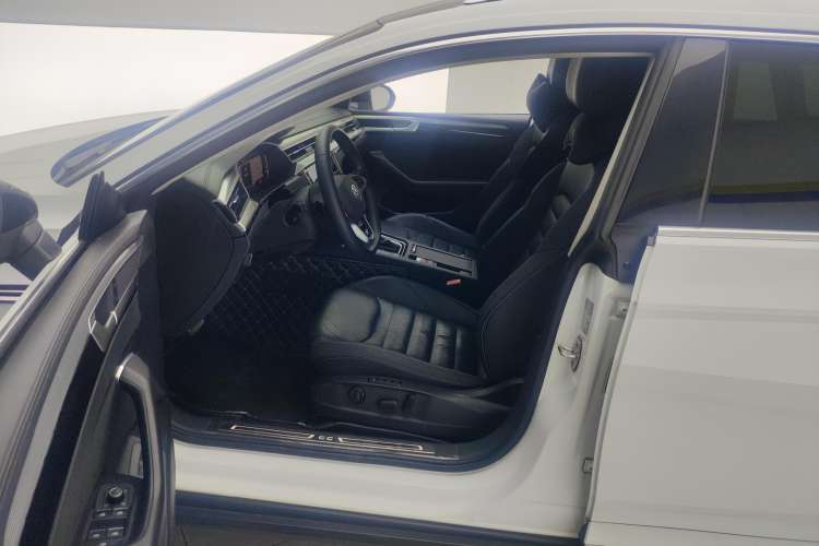Used Volkswagen FAW-Volkswagen CC 2021 Estate Car 380TSI Vizion Edition Left Front Seat