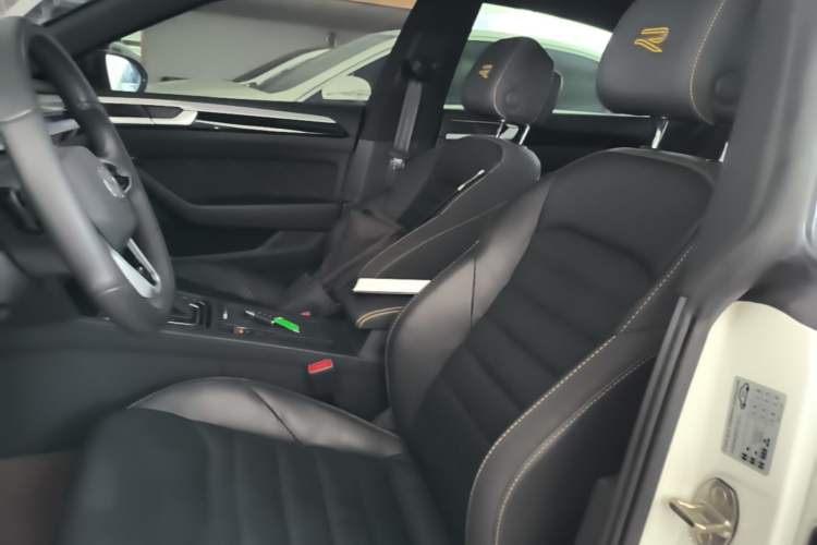Used Volkswagen FAW-Volkswagen CC 2021 380TSI Striking Edition Left Front Seat