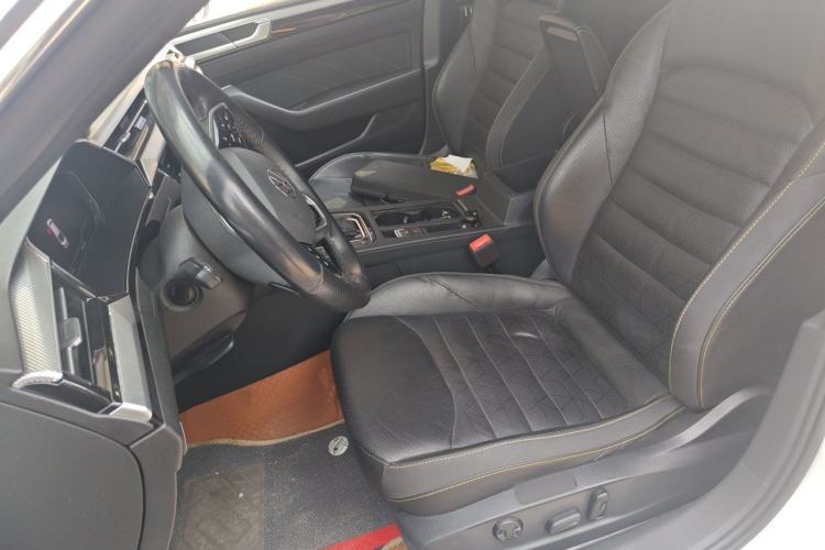 Used Volkswagen FAW-Volkswagen CC 2021 380TSI Striking Edition 30th Anniversary Model Left Front Seat