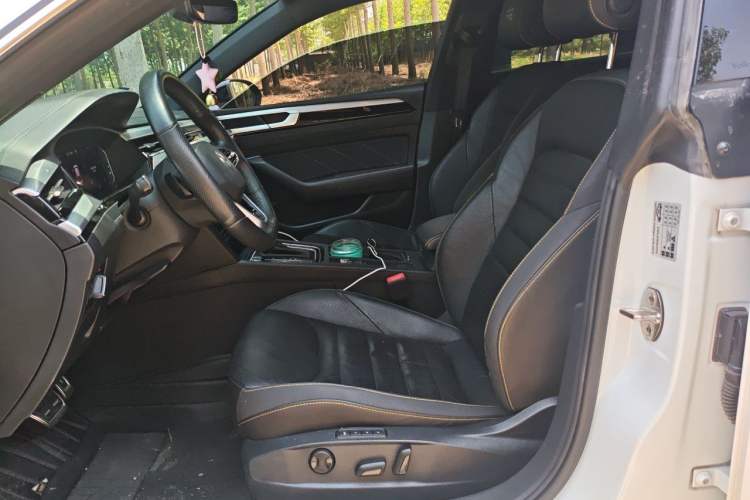 Used Volkswagen FAW-Volkswagen CC 2021 380TSI Striking Edition Left Front Seat