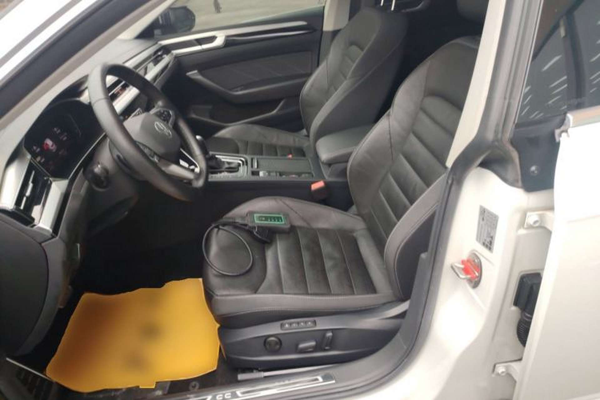 Used Volkswagen FAW-Volkswagen CC 2021 Estate Car 380TSI Vizion Edition Left Front Seat