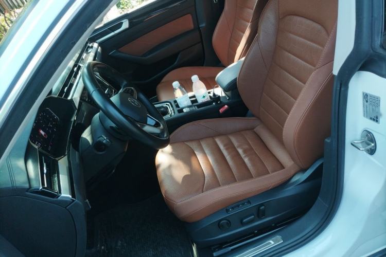 Used Volkswagen FAW-Volkswagen CC 2021 Estate Car 380TSI Vizion Edition Left Front Seat