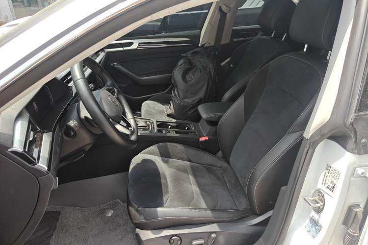 Used Volkswagen FAW-Volkswagen CC 2021 Estate Car 330TSI Hunter Vision Edition Left Front Seat