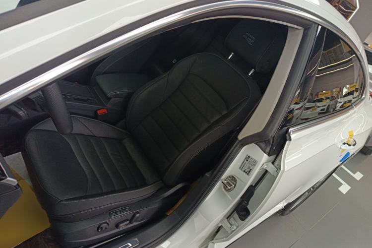 Used Volkswagen FAW-Volkswagen CC 2021 380TSI Striking Edition Left Front Seat