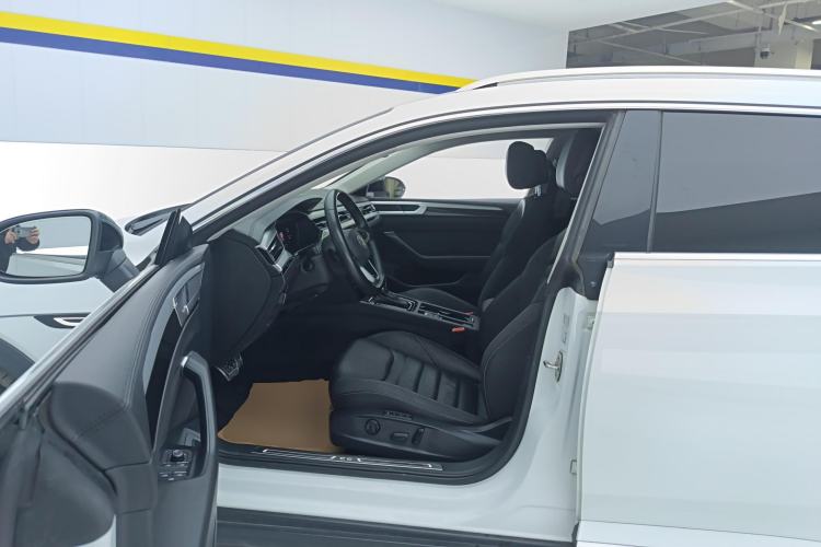 Used Volkswagen FAW-Volkswagen CC 2021 Estate Car 380TSI Vizion Edition Left Front Seat