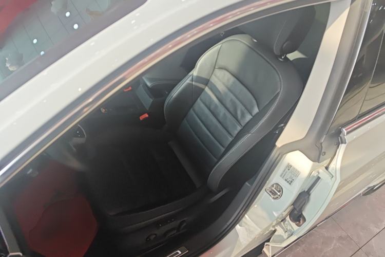 Used Volkswagen FAW-Volkswagen CC 2021 Estate Car 380TSI Vizion Edition Left Front Seat