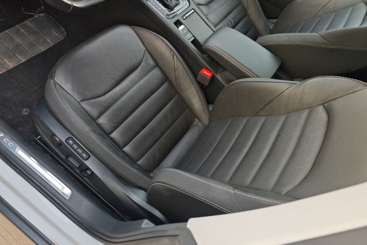 Used Volkswagen FAW-Volkswagen CC 2021 Estate Car 380TSI Vizion Edition Left Front Seat