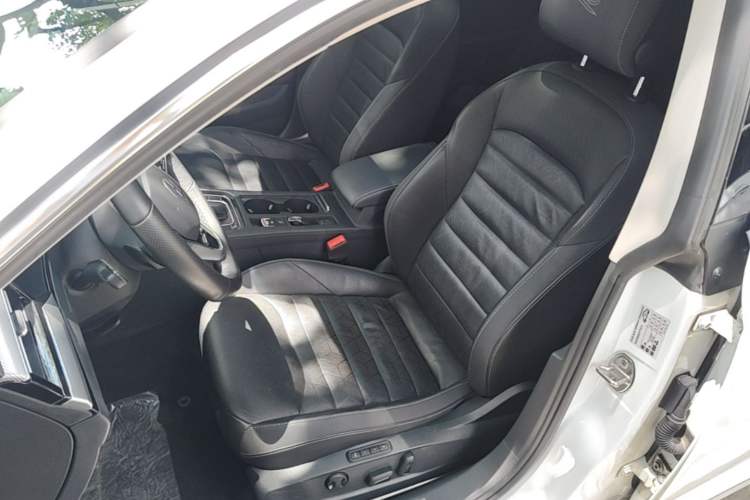 Used Volkswagen FAW-Volkswagen CC 2021 380TSI Striking Edition Left Front Seat
