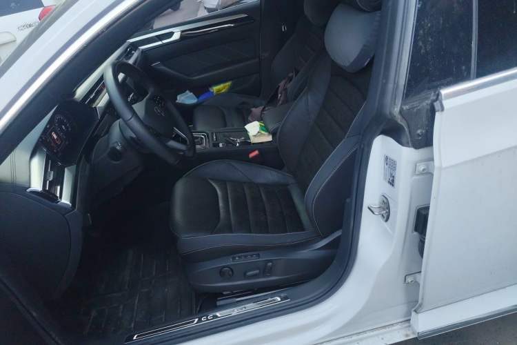 Used Volkswagen FAW-Volkswagen CC 2021 380TSI Striking Edition Left Front Seat