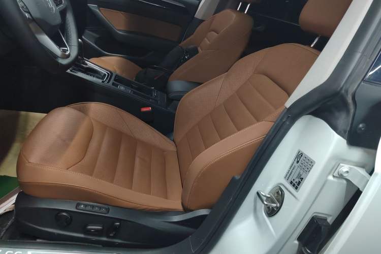 Used Volkswagen FAW-Volkswagen CC 2021 Estate Car 380TSI Vizion Edition Left Front Seat