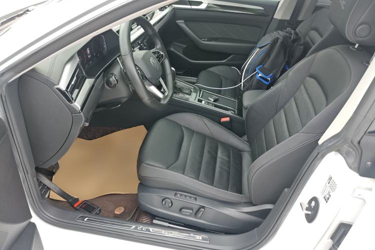 Used Volkswagen FAW-Volkswagen CC 2021 380TSI Striking Edition Left Front Seat