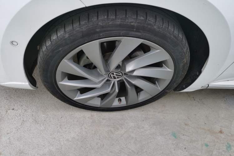 Used Volkswagen FAW-Volkswagen CC 2021 380TSI Striking Edition Left Front Wheel Hub