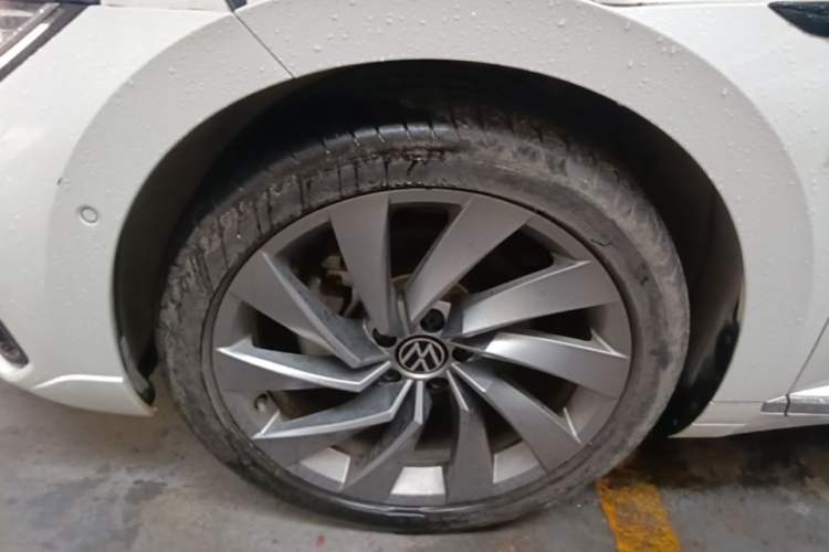 Used Volkswagen FAW-Volkswagen CC 2021 380TSI Striking Edition Left Front Wheel Hub
