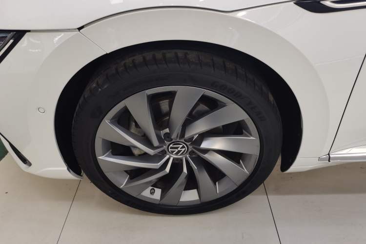 Used Volkswagen FAW-Volkswagen CC 2021 380TSI Striking Edition Left Front Wheel Hub