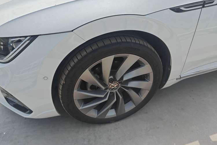 Used Volkswagen FAW-Volkswagen CC 2021 380TSI Striking Edition Left Front Wheel Hub
