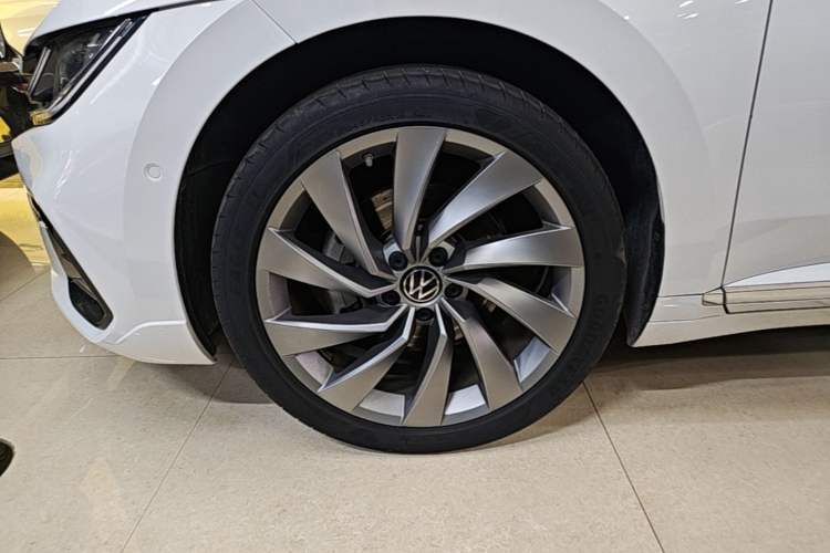 Used Volkswagen FAW-Volkswagen CC 2021 380TSI Striking Edition Left Front Wheel Hub