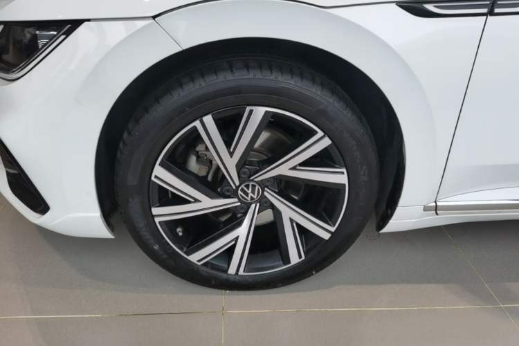 Used Volkswagen FAW-Volkswagen CC 2021 330TSI Ignite Edition Left Front Wheel Hub