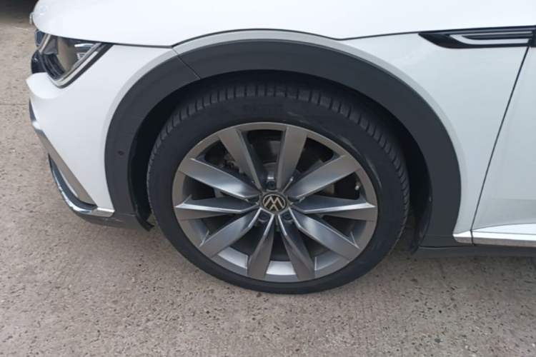 Used Volkswagen FAW-Volkswagen CC 2021 Estate Car 380TSI Vizion Edition Left Front Wheel Hub