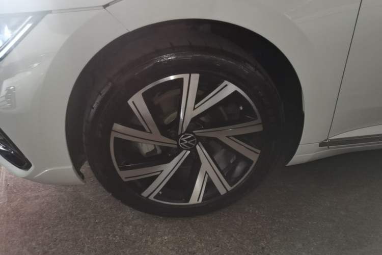 Used Volkswagen FAW-Volkswagen CC 2021 330TSI Ignite Edition Left Front Wheel Hub