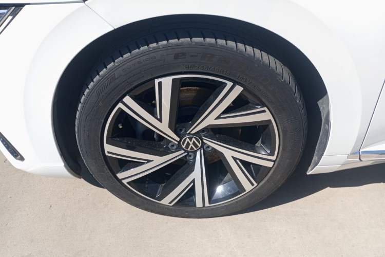 Used Volkswagen FAW-Volkswagen CC 2021 330TSI Ignite Edition Left Front Wheel Hub