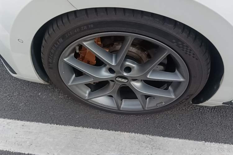 Used Volkswagen FAW-Volkswagen CC 2021 Estate Car 380TSI Vizion Edition Left Front Wheel Hub