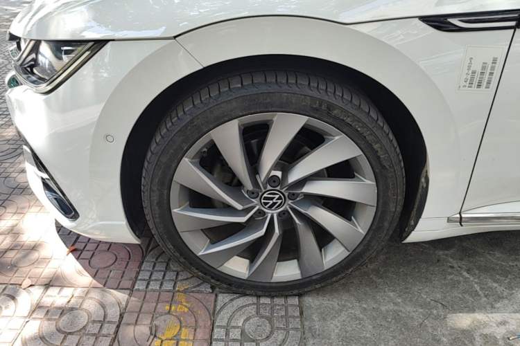 Used Volkswagen FAW-Volkswagen CC 2021 380TSI Striking Edition Left Front Wheel Hub