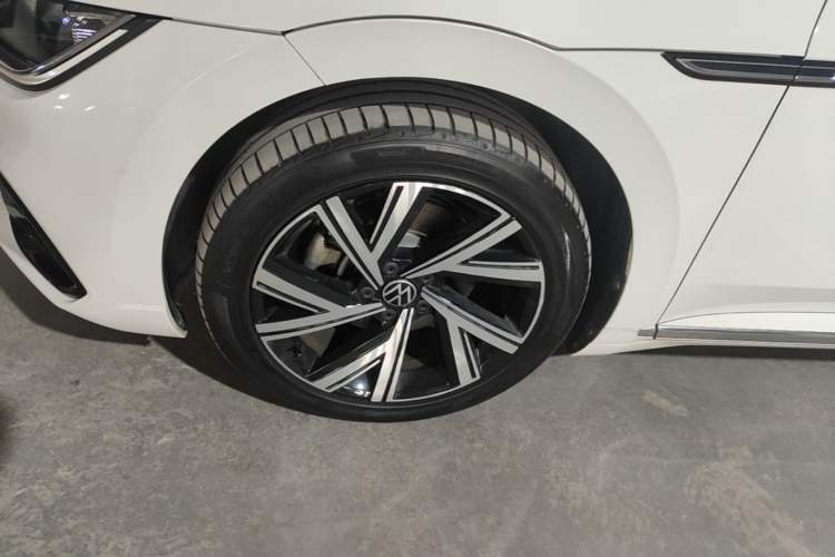 Used Volkswagen FAW-Volkswagen CC 2021 330TSI Ignite Edition Left Front Wheel Hub