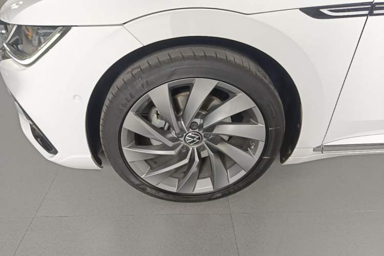 Used Volkswagen FAW-Volkswagen CC 2021 380TSI Striking Edition Left Front Wheel Hub