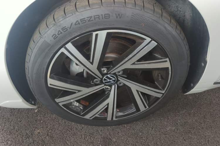 Used Volkswagen FAW-Volkswagen CC 2021 380TSI Striking Edition Left Front Wheel Hub