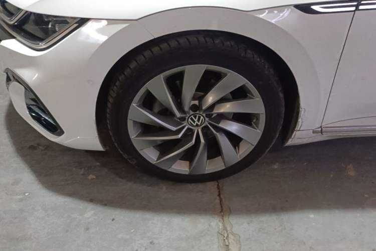 Used Volkswagen FAW-Volkswagen CC 2021 380TSI Striking Edition Left Front Wheel Hub