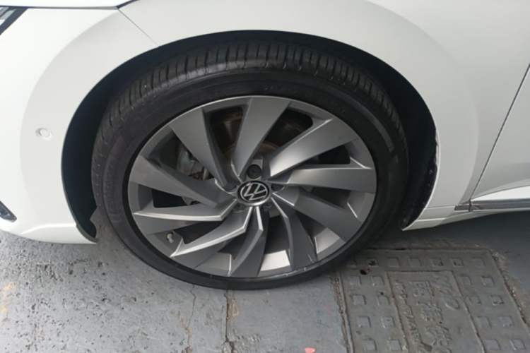 Used Volkswagen FAW-Volkswagen CC 2021 380TSI Striking Edition Left Front Wheel Hub