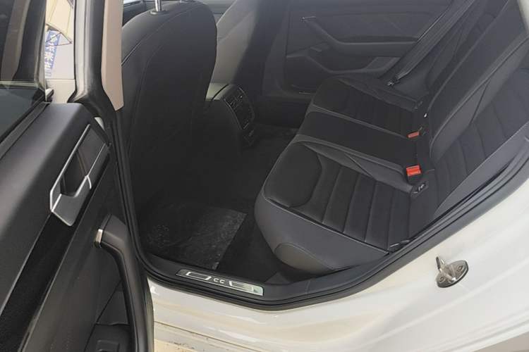 Used Volkswagen FAW-Volkswagen CC 2021 380TSI Striking Edition Left Rear Seat